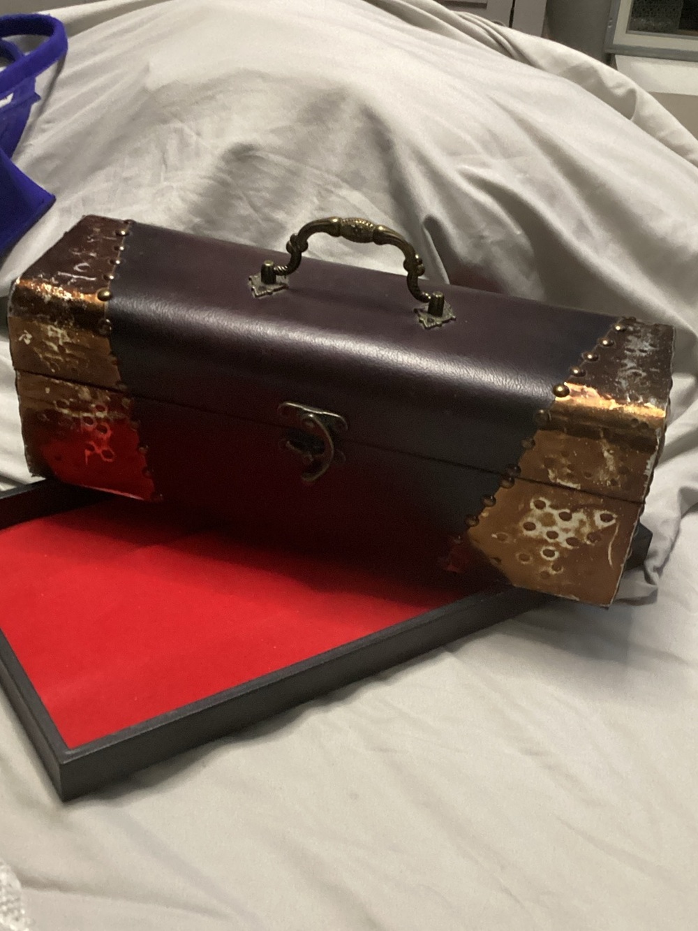 Vintage Rustic Tooled Wine Box Carrying Case - Great Gift Case for Wine